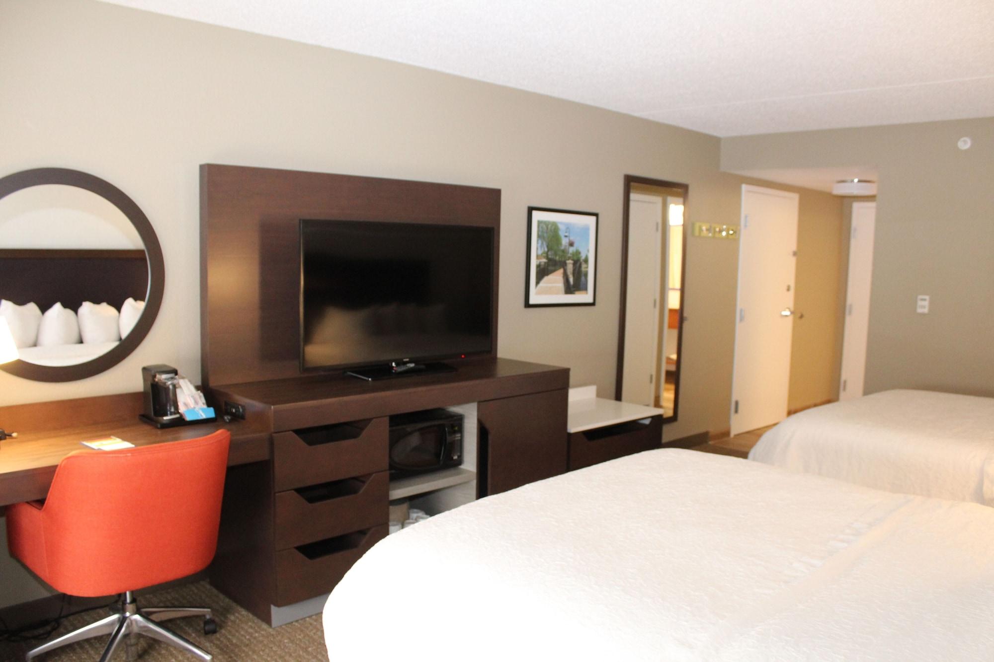 Hampton Inn Mchenry McHenry Exterior foto