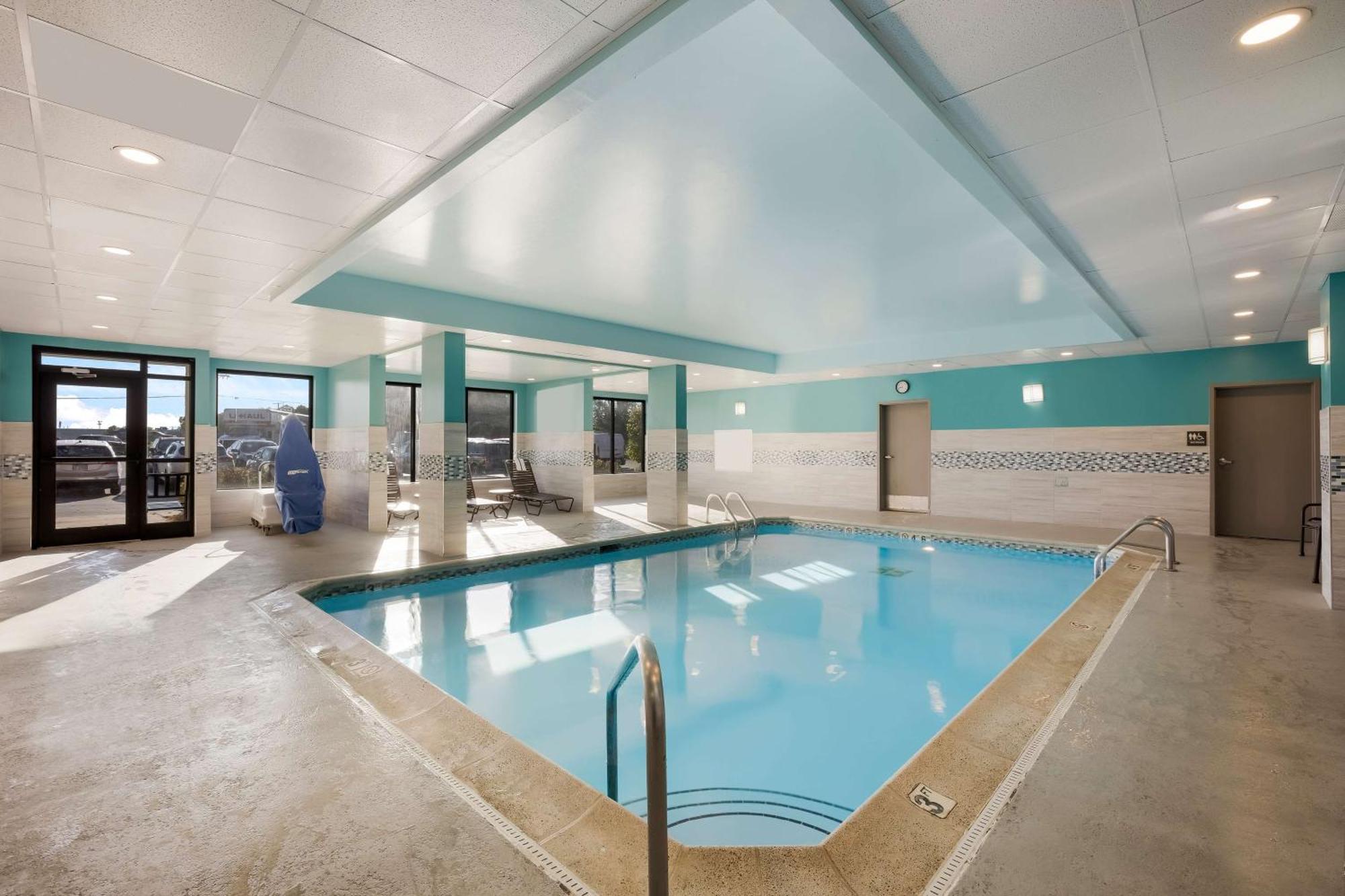 Hampton Inn Mchenry McHenry Exterior foto